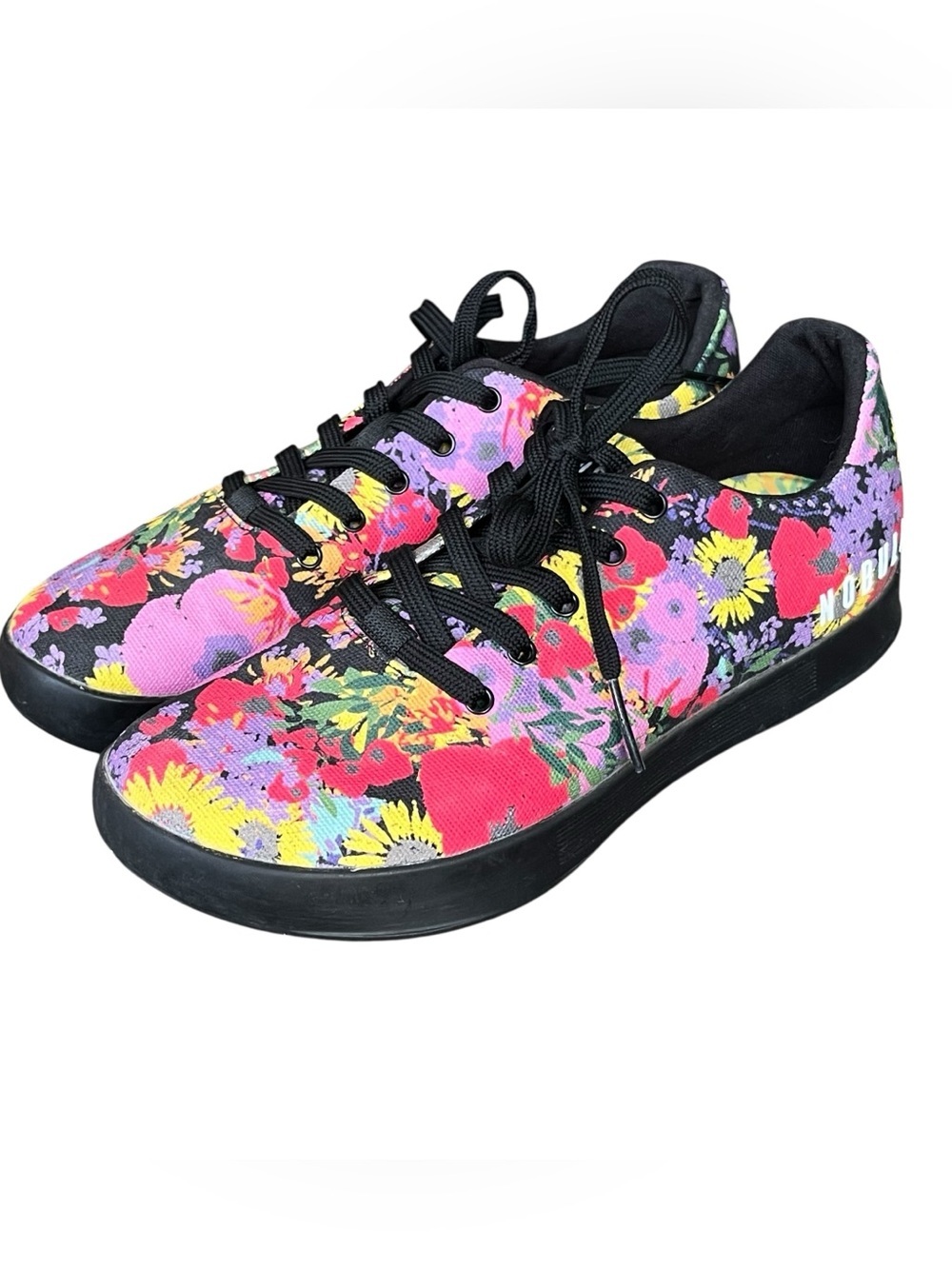 NOBULL Women's Unisex Canvas Floral Trainer Low Sneaker In Multicolor W 8/M 6.5
